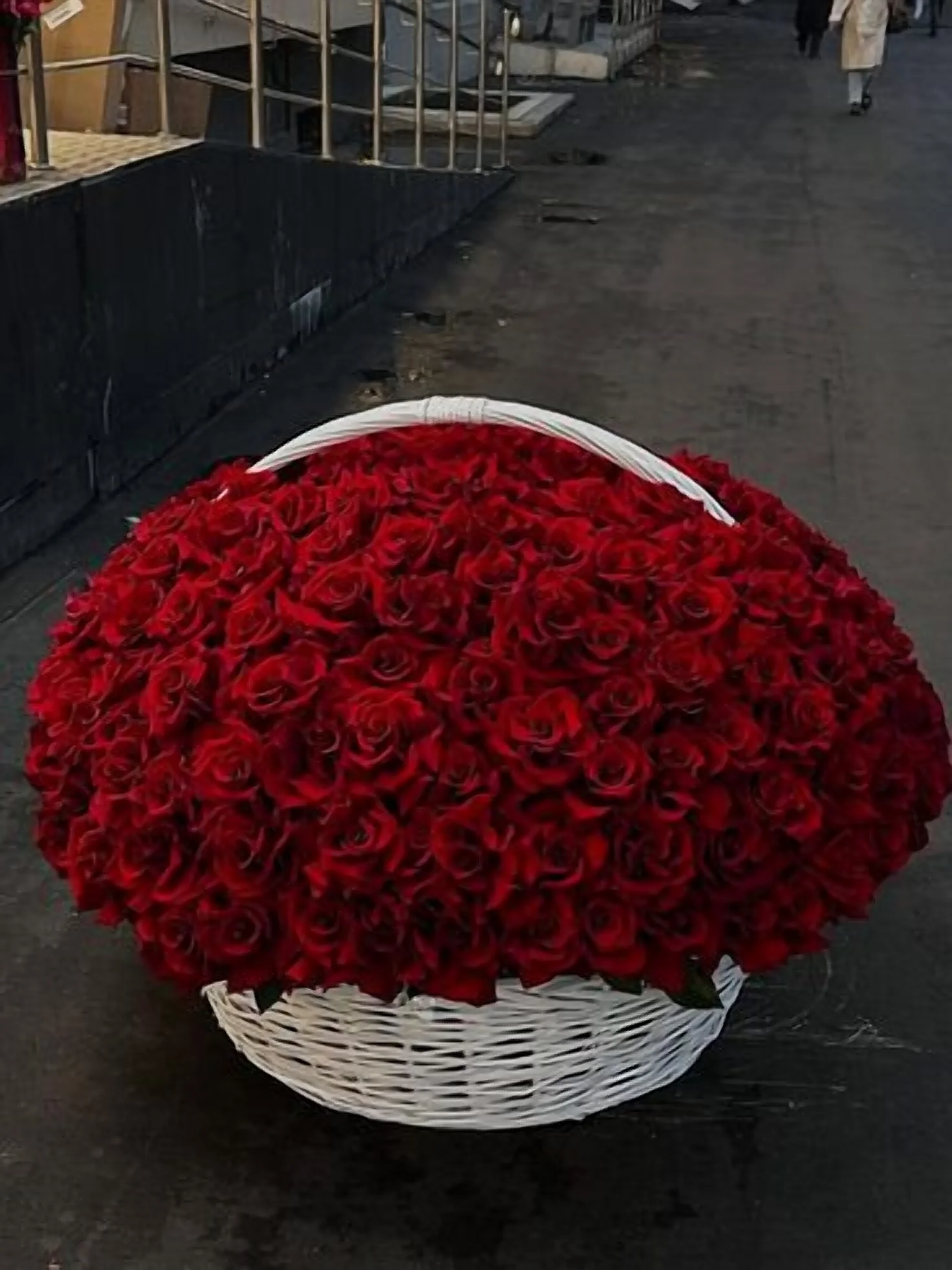 Canasta de Rosas · L · 200 rosas